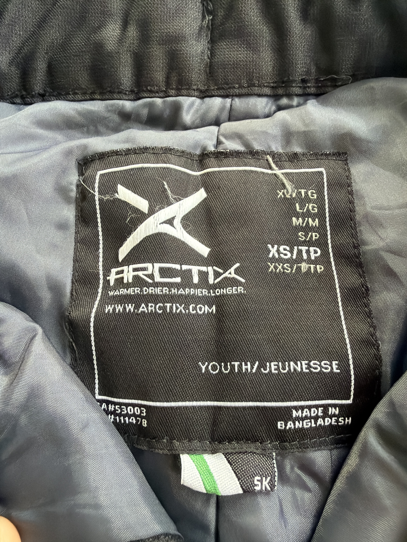 Black snow pants — Tag / detail
